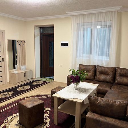 Inexpensive House Bed and Breakfast Vanadzor Eksteriør billede