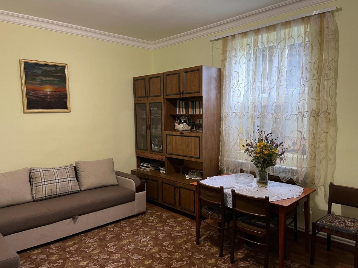Inexpensive House Bed and Breakfast Vanadzor Eksteriør billede