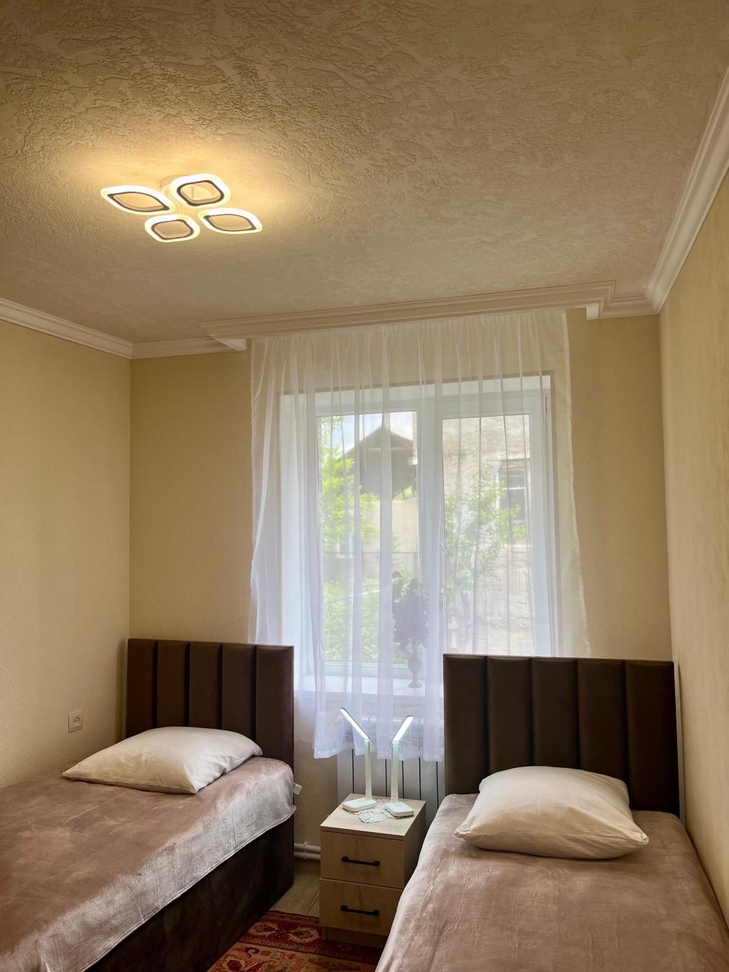 Inexpensive House Bed and Breakfast Vanadzor Eksteriør billede